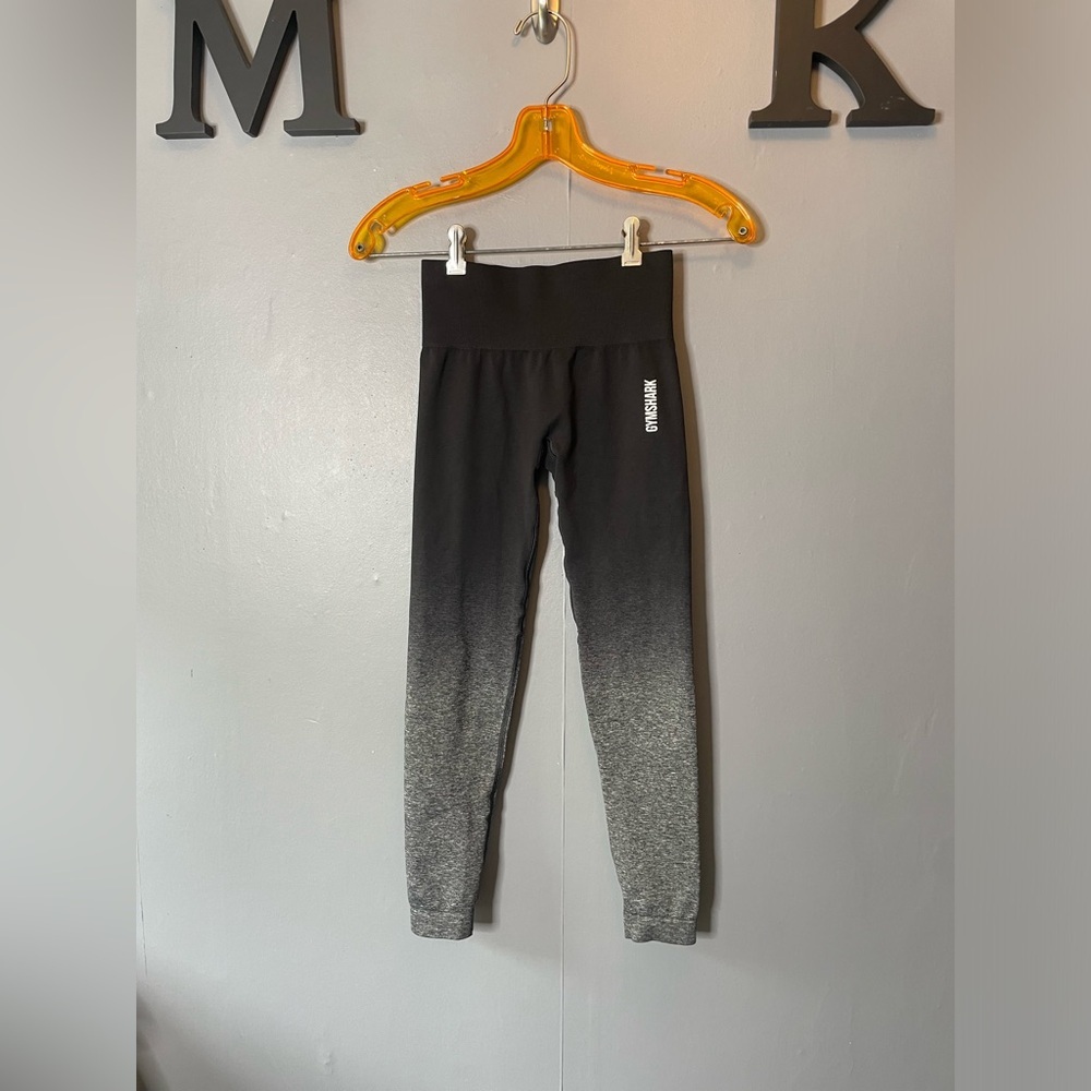 Gymshark Black and Gray Ombre Compression seamless ‎ Leggings size xs